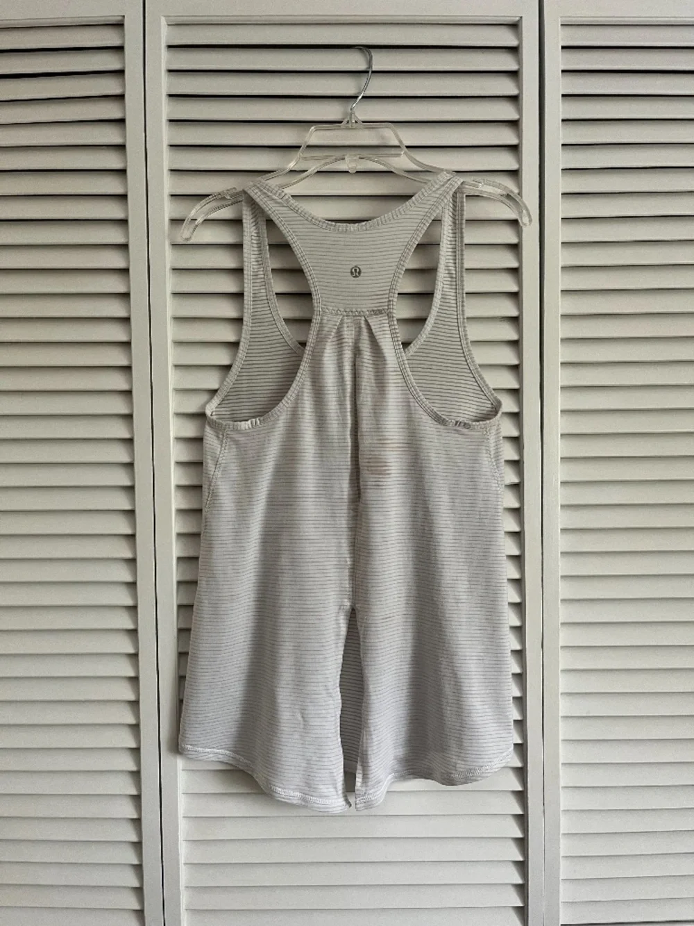 Lululemon Salute The Sun Tank top light grey fits size 2 or 4